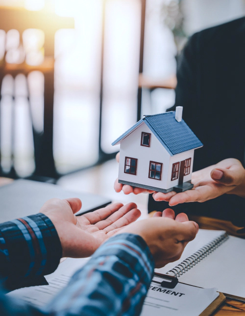 appraiser showing client mini house model russellville ar